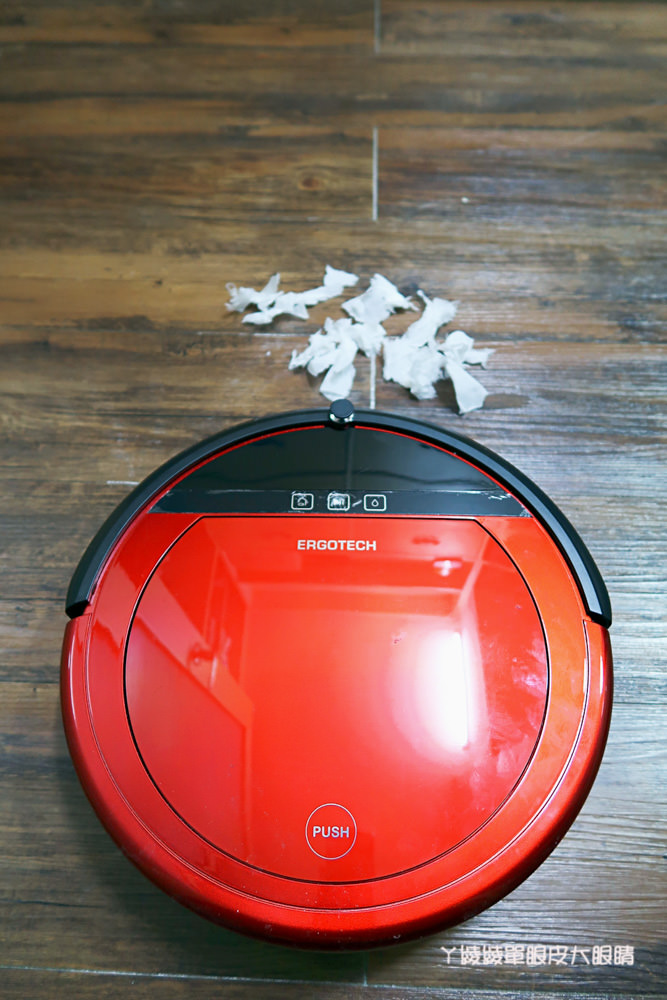 人因科技掃地機器人開箱文分享！懶洋洋不想打掃家裡，交給SR101第三代吸掃拖掃地機器人