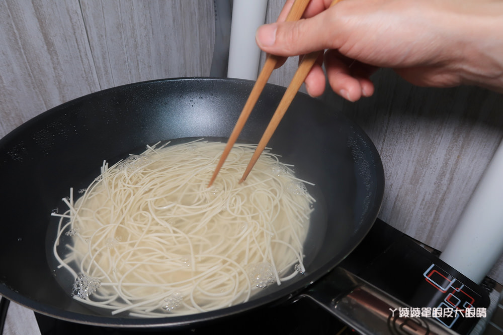 宅配團購｜在家輕鬆下廚，五分鐘搞定日本拉麵！江老弟食坊日式湯麵