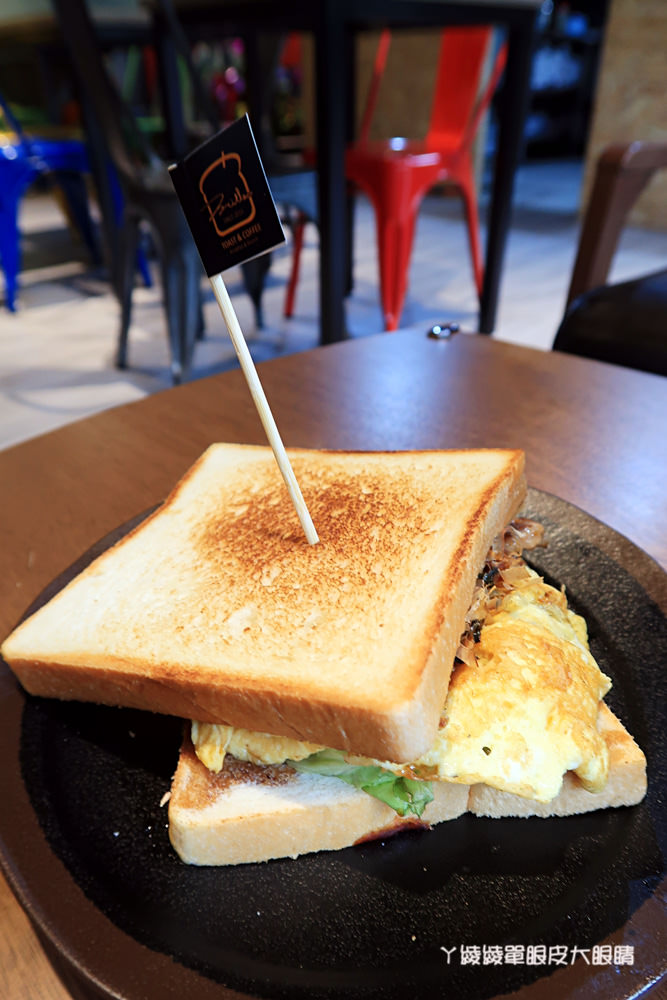 新竹金山街早午餐推薦，米樂輕食館新開幕！金山街輕工業風的特色早餐店