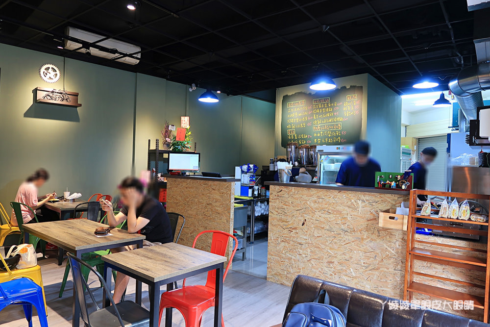 新竹金山街早午餐推薦，米樂輕食館新開幕！金山街輕工業風的特色早餐店