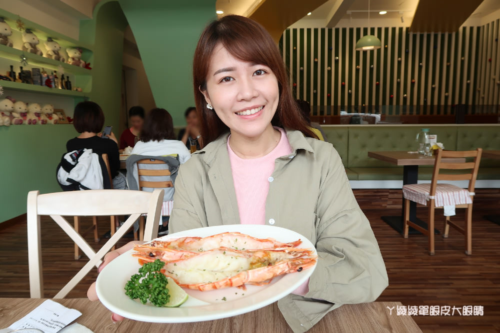 聖誕大餐吃這個！15公分超大蝦子等著你！新竹清大美食推薦芙歐FULLPASTA義式餐廳