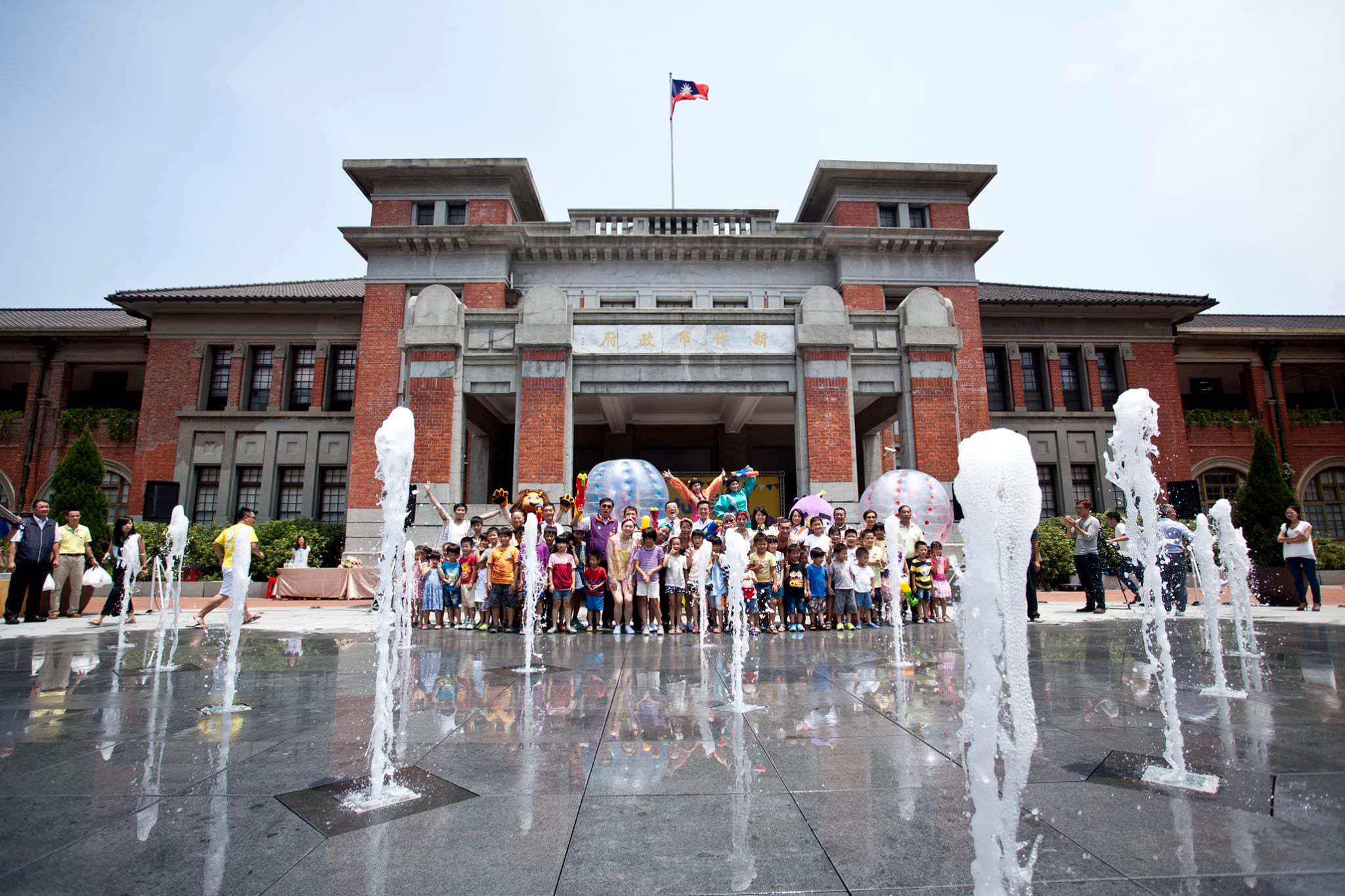 2019新竹市政府前廣場噴水池6月29日開放，一起來州廳呷冰