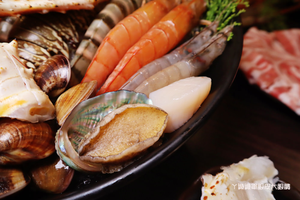 竹北火鍋吃到飽推薦鮮稻精緻鍋物！霸道海陸套餐、專屬好蝦套餐、肉肉套餐吃到爽