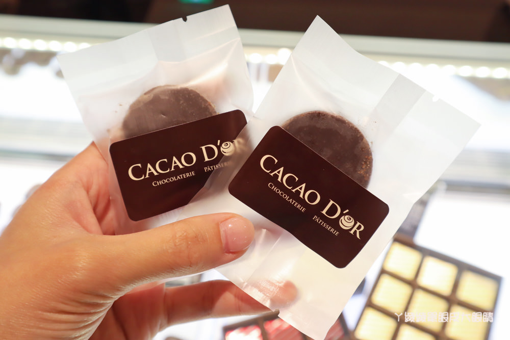 新竹美食推薦可可德歐巧克力，巨城快閃店來囉！超人氣黑雪公主霜淇淋跟法國高級可可巧克力