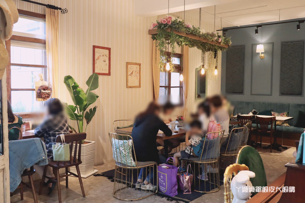 新竹美食推薦紅瓦紫藤！藏身在竹北新瓦屋小法式鄉村風格早午餐咖啡廳，浪漫氣質老闆娘一手打造
