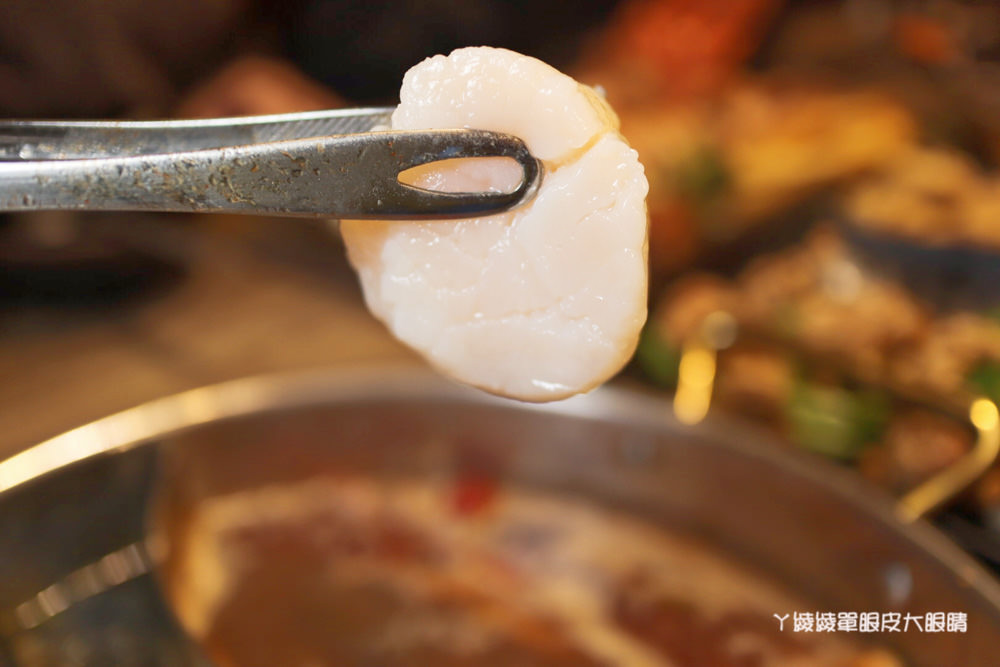 新竹竹北火鍋推薦非炸不可！整隻龍蝦包進雞排，營業到凌晨還有賣鹽酥雞炸物