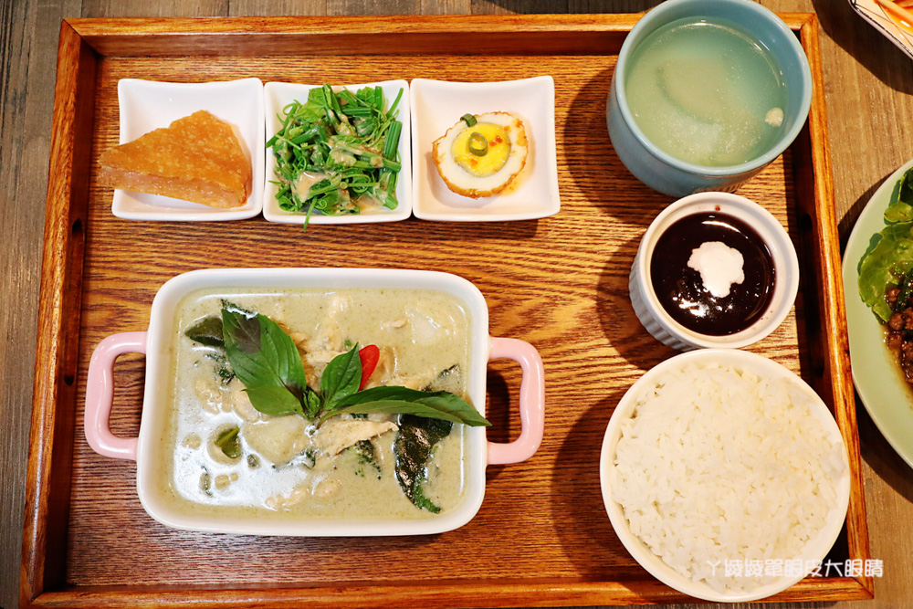 新竹泰式料理推薦505 Thai 泰式定食！一個人也可以來竹北泰式餐廳，泰國招牌嘟嘟車來新竹