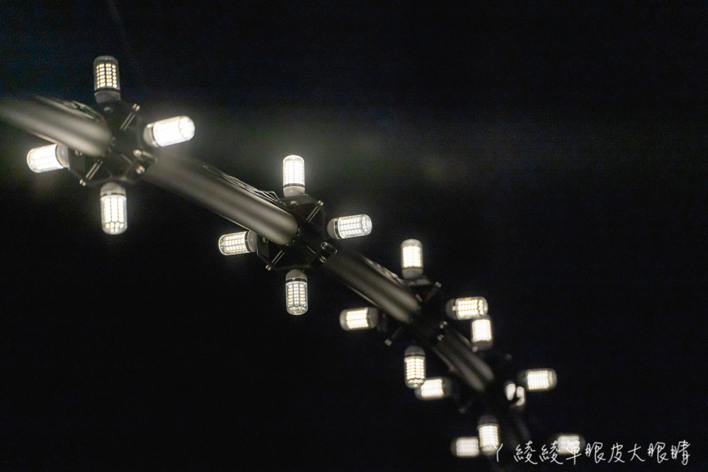 2021台灣燈會護城河燈區搶先看！邀請民眾夜晚一起來欣賞浪漫螢火蟲燈、煙火花