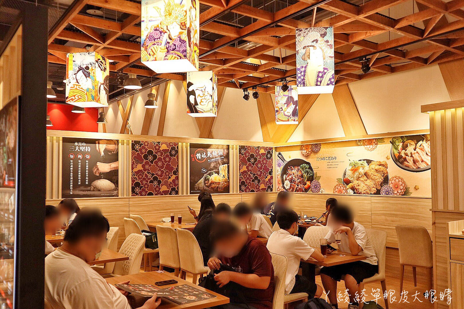 新竹火車站美食｜看完光臨藝術節吃美食，飲料免費暢飲！不到兩百元就可以吃飽飽