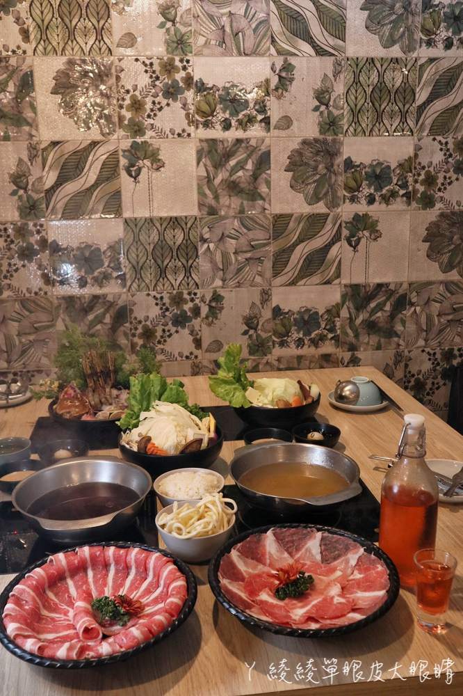 新竹巨城超用心的火鍋店！光沾醬就要花一個月釀製，不用千元就可吃到澎湃的雙人海陸火鍋