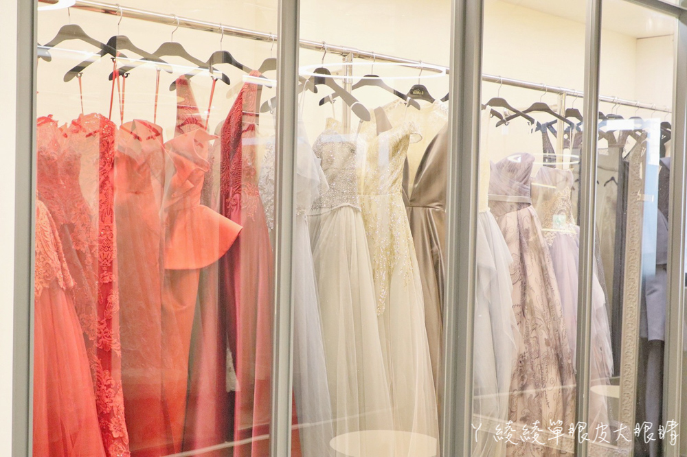 台北最高的婚紗禮服店在這兒！VIVI Bride薇薇新娘，近千件精緻手工婚紗禮服推薦