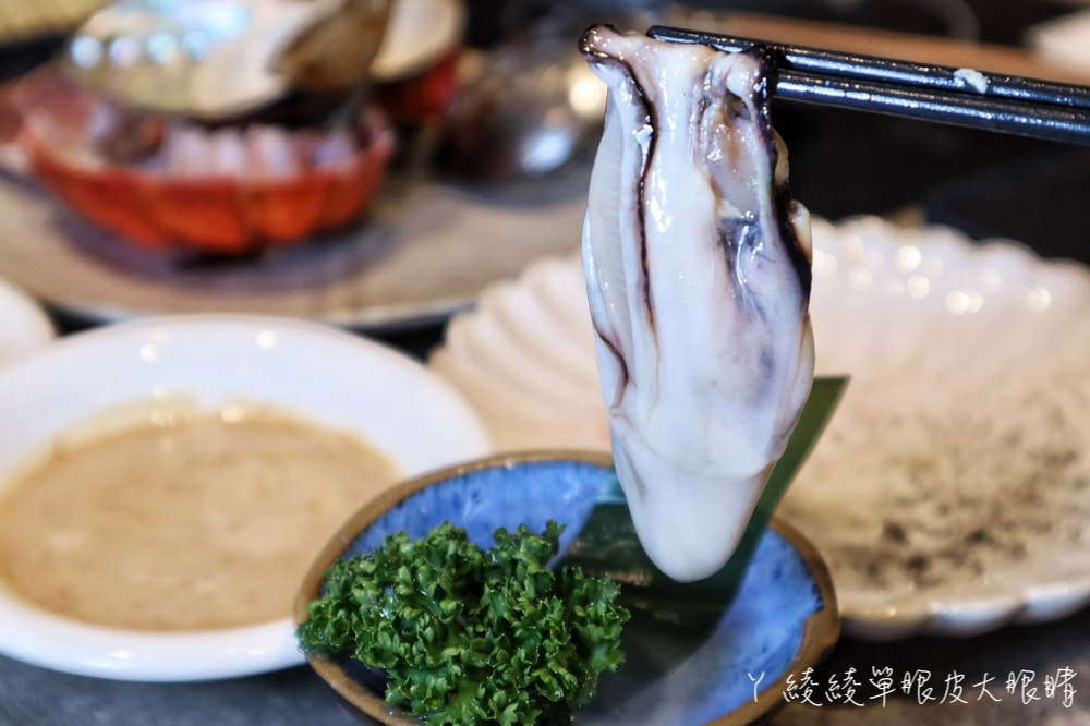 來新竹絕對不能錯過的高級和牛火鍋店！活體海鮮桌邊代煮輕鬆吃