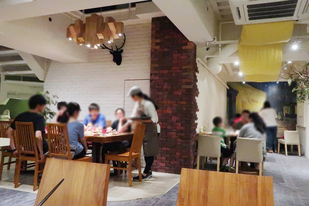 新竹好市多附近美食！YATS葉子｜新竹義式餐廳推薦，北歐裝潢、氣氛浪漫、餐點好吃